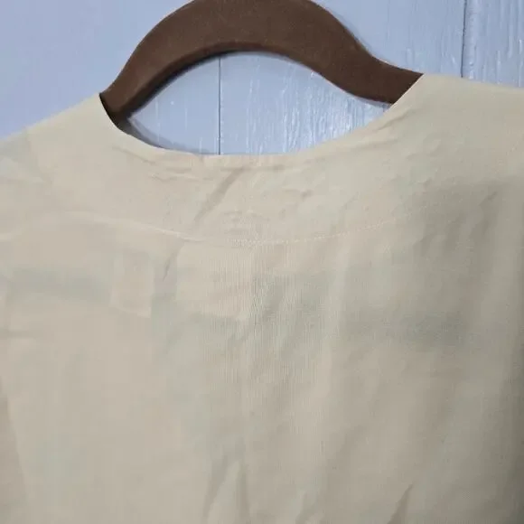 Jaclyn Smith Classics Vintage Pale Yellow 100% Silk Blouse size Medium Classic - Picture 7 of 7